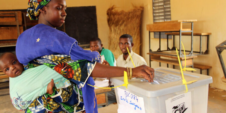 RCA : les élections de décembre mèneront-elles le pays au bout du tunnel ? (Contribution)