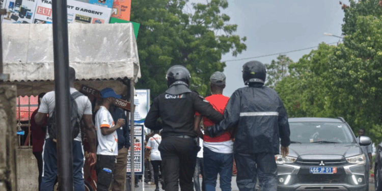 237 manifestants arrêtés à Abidjan à deux semaines de la présidentielle