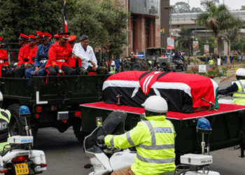 Kenya : deux morts et plus de 160 blessés lors des funérailles de Raila Odinga