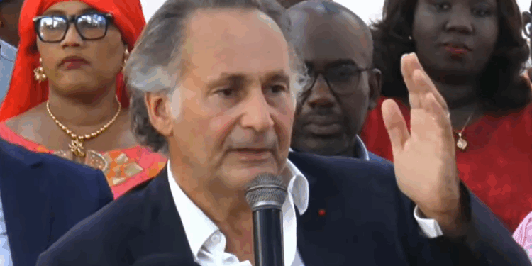 Macky Sall et la dette cachée : « Le vrai sujet, c’est celui des rapports cachés », selon son avocat