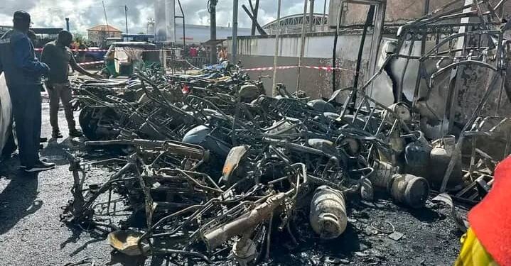 Guinée : un incendie dans une station-service à Cosa ravive le souvenir du drame du camp Alpha Yaya