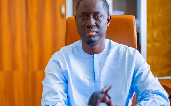 Sénégal : l’ancien ministre de la Jeunesse nie toute fuite après l’annulation de son voyage à Paris