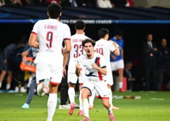 Ligue des champions : le PSG s’impose au bout du suspense à Barcelone