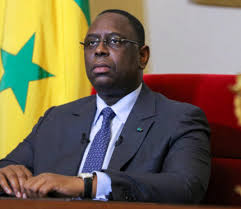 La Gambie dément avoir délivré 20 000 passeports diplomatiques, dont à la famille de l’ex-président sénégalais