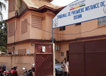 Guinée : le procureur du tribunal de Dixinn promet de sévir contre la surfacturation des documents administratifs