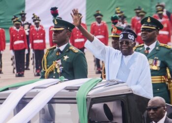 Nigéria : grand chamboulement dans la hiérarchie militaire