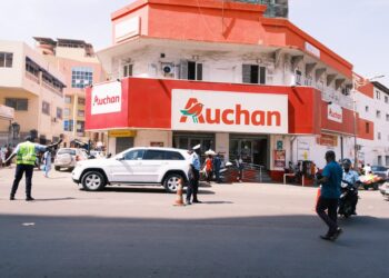 Taxe de 1% sur l’espèce : la colère gronde au Sénégal ( Reportage)