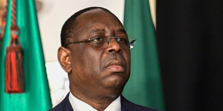Réunion des avocats de Macky Sall à Dakar : une stratégie de défense en préparation