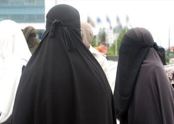 Guinée : joie et soulagement après l’autorisation du voile sur les papiers d’identité