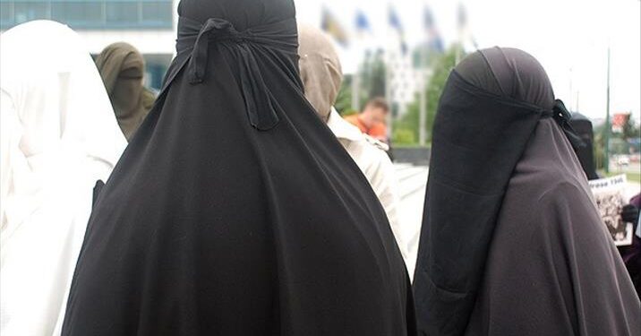 Guinée : joie et soulagement après l’autorisation du voile sur les papiers d’identité