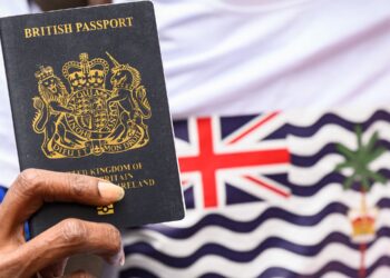 Royaume-Uni : le gouvernement travailliste durcit l’accès à la résidence permanente