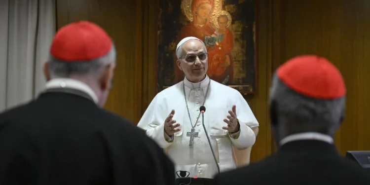 Le Pape Léon XIV tranche sur la polygamie : un seul époux pour les catholiques