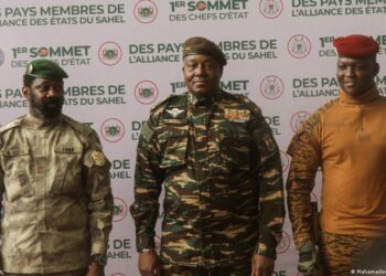AES : une alliance sur fond de tensions internes