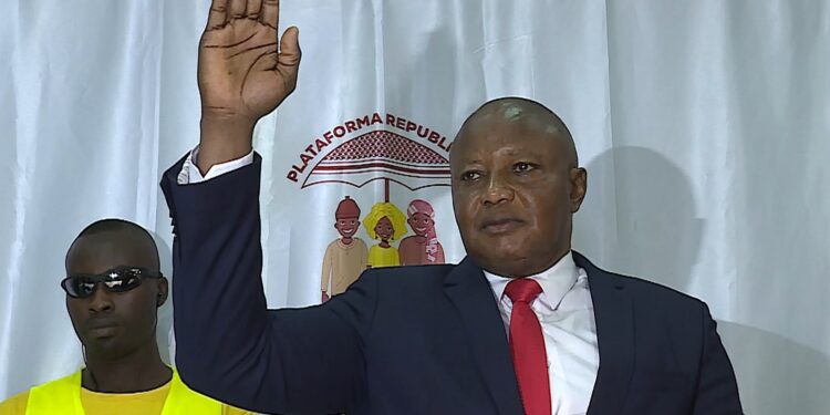 Botche Candé, l’homme qui a déjoué le coup d’état en Guinée Bissau (portrait)