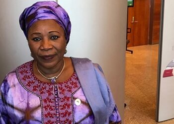 Guinée – Hadja Makalé Camara : l’audace féminine face au pouvoir des hommes (Portrait)