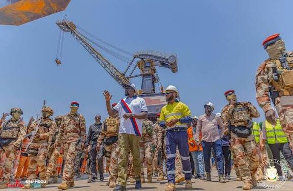 Guinée : Mamadi Doumbouya crée un Comité Stratégique de Suivi du Projet Simandou (CSS)