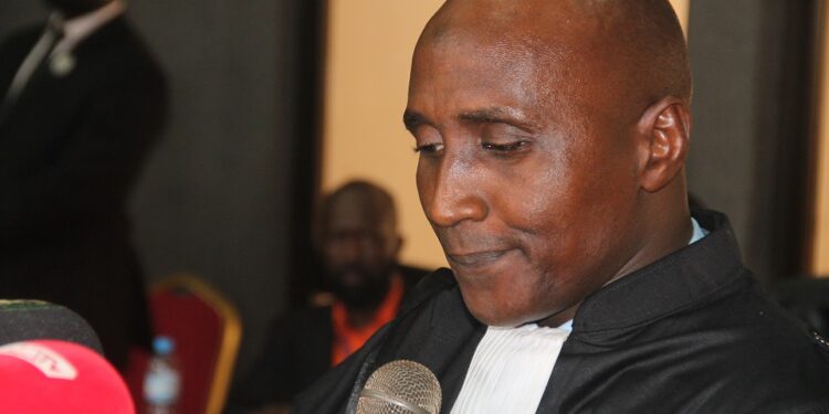 Guinée : Mamadi Doumbouya remanie la CRIEF