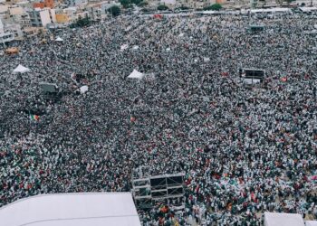 Dakar : foule monstre et ferveur incandescente au Terra meeting d’Ousmane Sonko