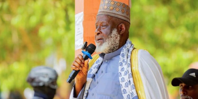 Guinée : L’imam Mamadou Saliou interdit tout mouvement politique à la mosquée Fayçal