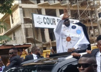 Guinée : Doumbouya candidat !