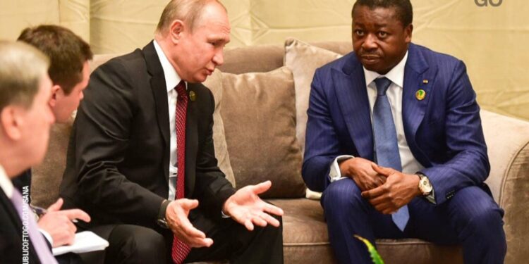 Moscou : rencontre stratégique entre les présidents  Faure Gnassingbé et Vladimir Poutine