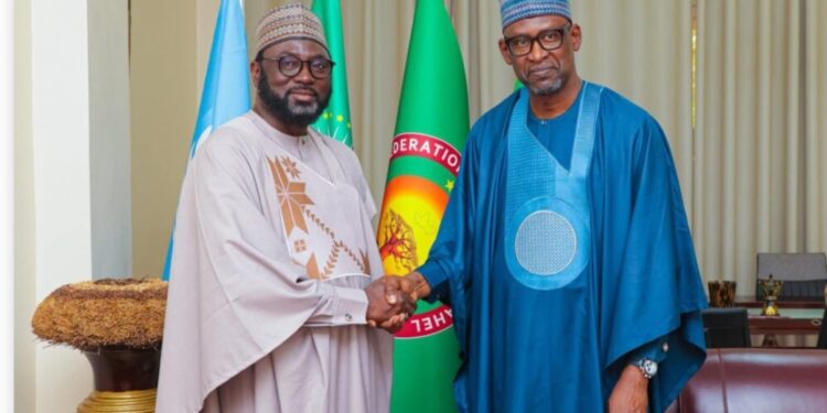 Mali : Malgré la suspension, l’Union Africaine refuse l’isolement de Bamako