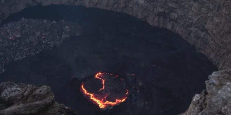 Ethiopie: un volcan entre en éruption, une première depuis environ 12.000 ans