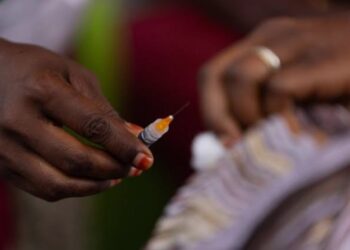 Guinée : la couverture vaccinale progresse de 47 % à 63 % grâce au PEV