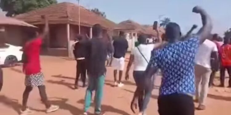 « Transition  opaque » : des jeunes manifestent à Bissau après l’investiture du général Horta N’Tam