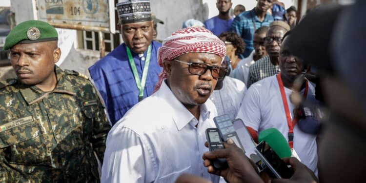 Guinée-Bissau : Emballo réacheminé de Dakar à Brazzaville après la sortie musclée de Sonko