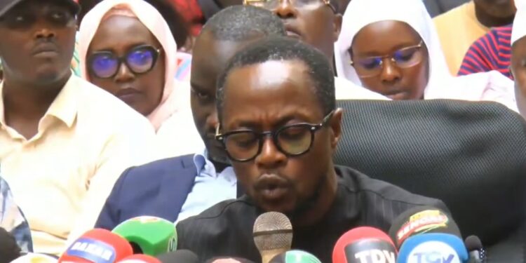 « Premier ministre malade » : L’Apr tire à boulets rouges sur Ousmane Sonko après ses accusations