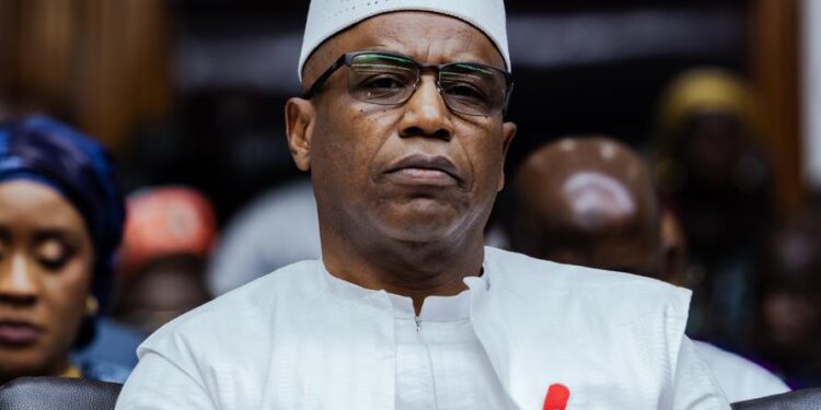 Guinée : Facinet Sylla défend un budget rectificatif en hausse devant le CNT