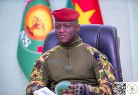 Le Burkina Faso adopte la Carte d’identité biométrique AES