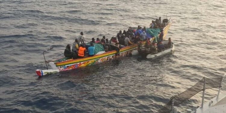 Emigration clandestine : 96 migrants secourus après une dérive en mer