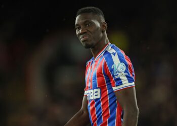 Premier League : Ismaïla Sarr sort sur blessure face à Manchester United