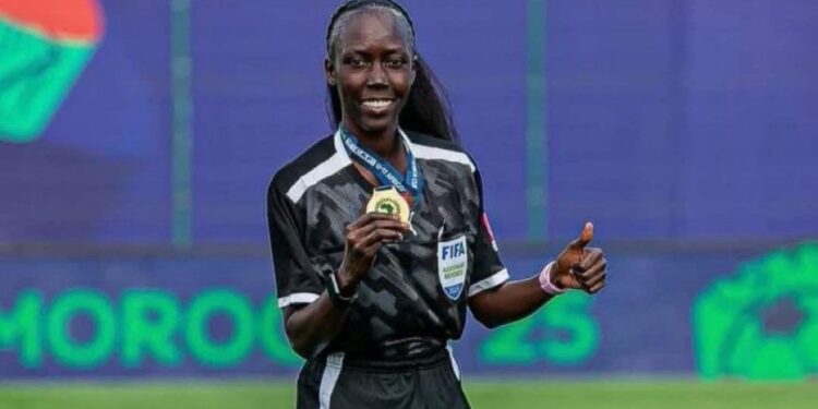 CAF Awards 2025 : l’ascension fulgurante de Tabara Mbodj, nouvelle reine de l’arbitrage africain