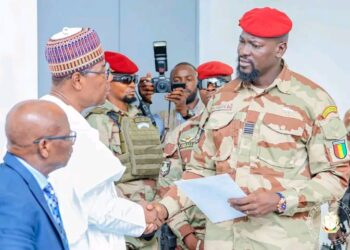 « On ne peut pas être étranger chez soi » : la Guinée défie la CEDEAO