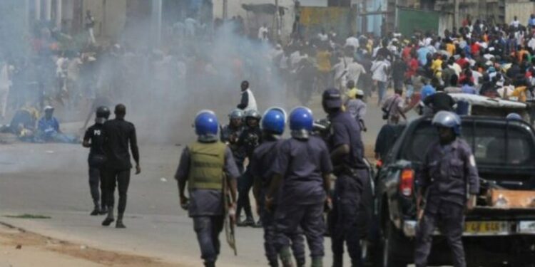 Crise des bourses : Le PM Ousmane Sonko et le Président de l’Assemblée nationale entrent en action, les étudiants maintiennent la pression