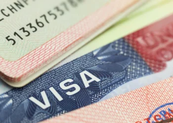 Coup de tonnerre pour les voyageurs guinéens : Jusqu&rsquo;à 15 000 $ de caution pour un visa américain !