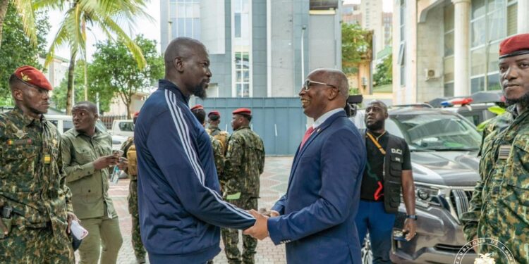 Présidentielle en Guinée : « La victoire sera acquise le 29 décembre à 00h 01 », rassure Amadou Oury Bah