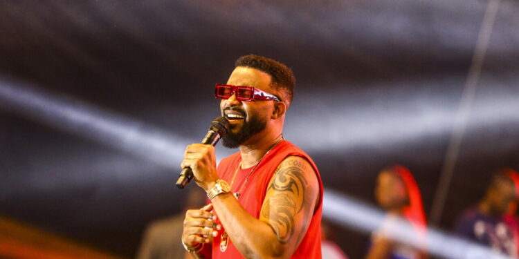 Coup de tonnerre à Abidjan : Le concert VIP de Fally Ipupa suspendu par la justice