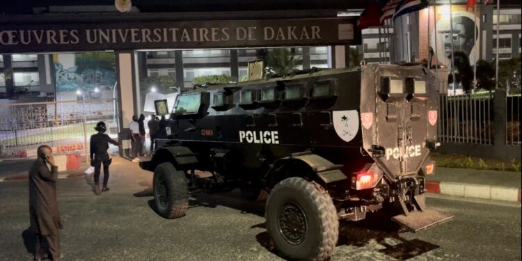 UCAD : Les forces de l’ordre se retirent du campus, le calme revient !