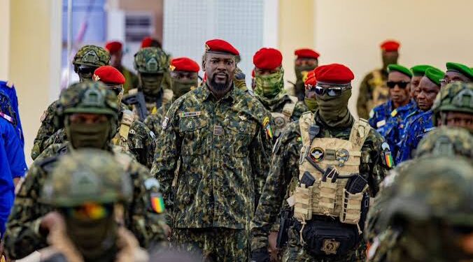 Guinée : Mamadi Doumbouya réorganise les commandements militaires et les administrations régionales