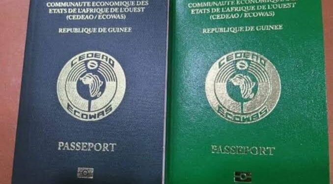 Guinée : le récent incendie au ministère de l’intérieur provoque une crise nationale des passeports