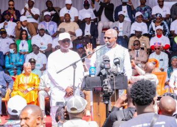 Campagne présidentielle : Bah Oury met fin à une rumeur sur le candidat Mamadi Doumbouya