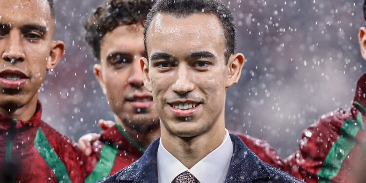 CAN 2025 : Le Maroc démarre sans son roi… mais avec un portrait de Mohammed VI !