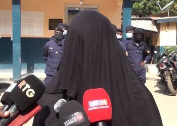 Conakry : une présumée trafiquante arrêtée avec 1,19 kg de cocaïne à l’aéroport