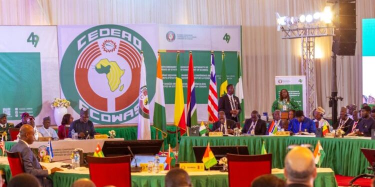 Tentative de coup d’État au Bénin : la CEDEAO hausse le ton