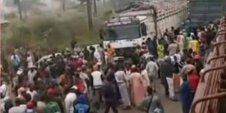 Une gifle suffit à bloquer la nationale 1 au Cameroun : cinq jours de paralysie totale