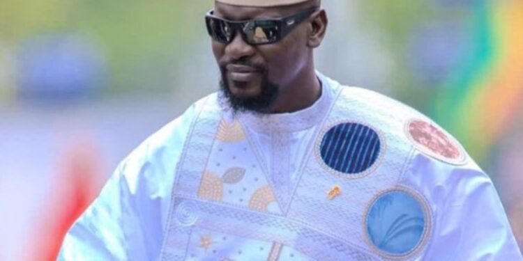 Mamadi Doumbouya : du treillis à la candidature à la présidentielle guinéenne (portrait)